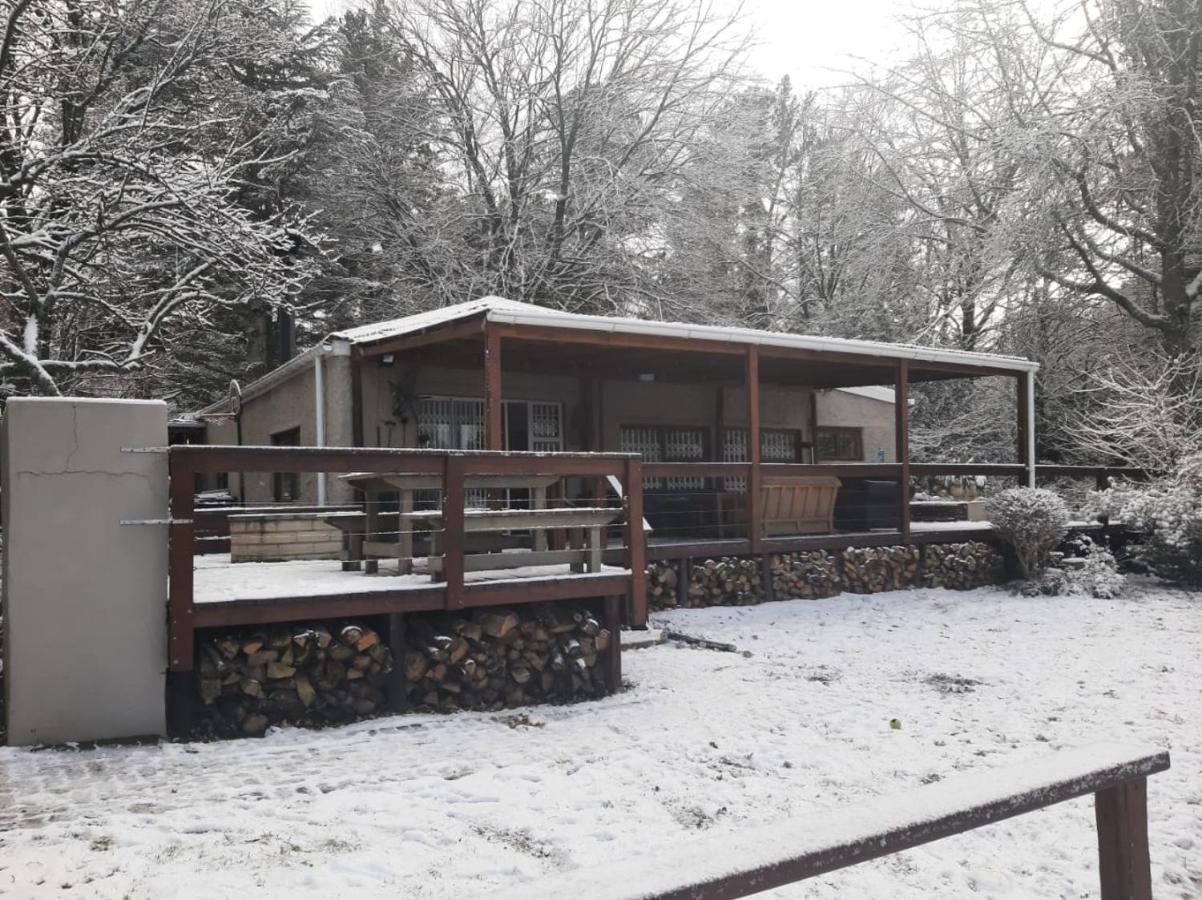 Camroshell Hotel Hogsback Kültér fotó